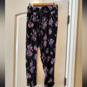 Small Jogger fit Billabong Pants